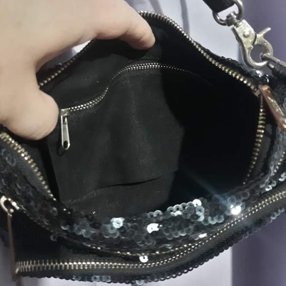 🖤Vintage VS PINK Sequin Cross abidy Purse🖤 - Picture 6 of 11